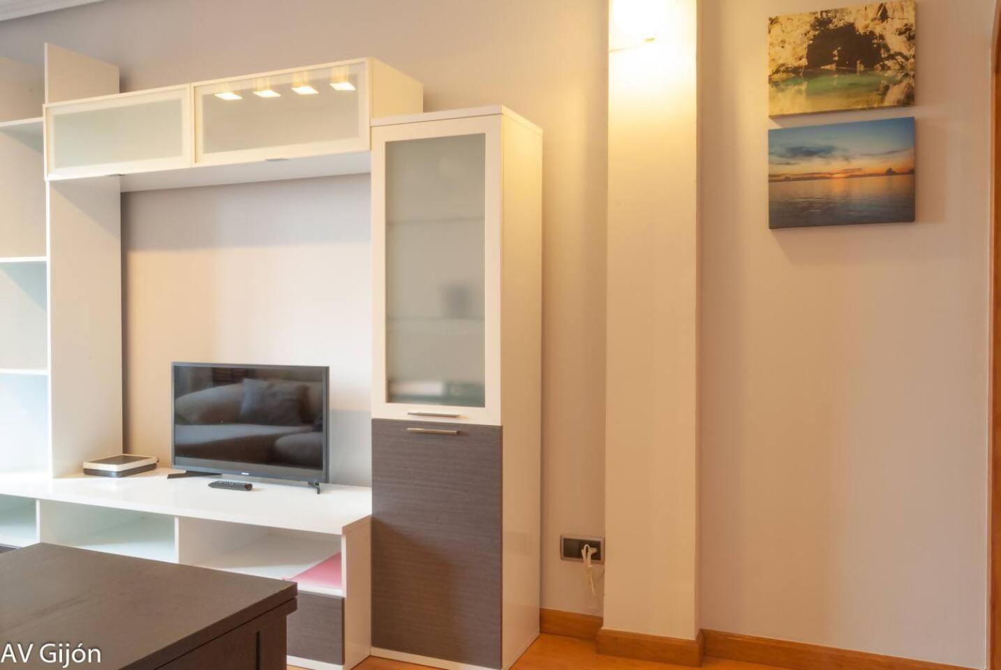 Av Premio Real 16 Appartement Gijón Buitenkant foto