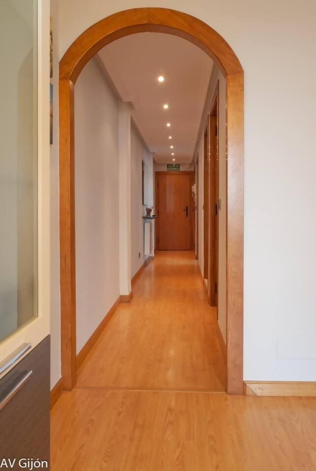 Av Premio Real 16 Appartement Gijón Buitenkant foto