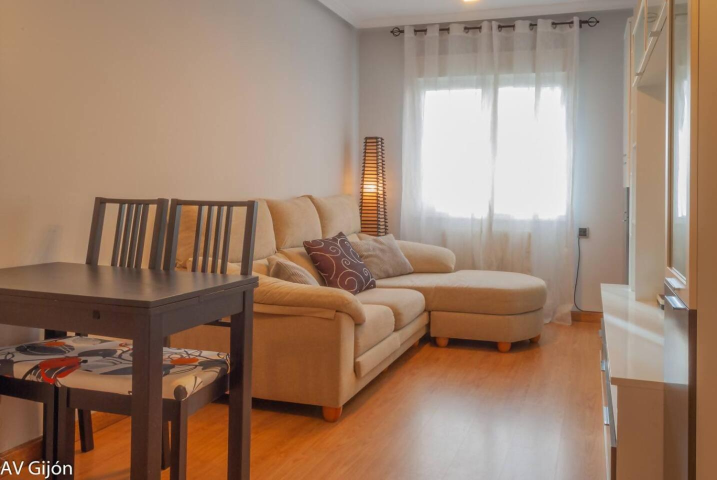 Av Premio Real 16 Appartement Gijón Buitenkant foto